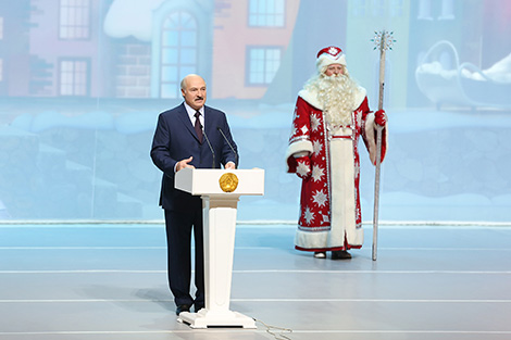Лукашэнка: У Беларусі ствараюцца ўсе ўмовы для развіцця здольнасцей і талентаў дзяцей