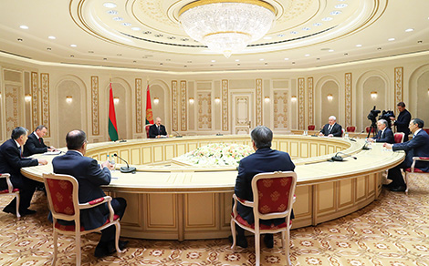 Лукашэнка: У сучасных умовах крызісу міжнародных адносін шматразова павышаецца роля дыпламатыі