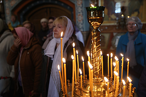 Лукашэнка: спрадвечнае імкненне беларусаў да стваральнай працы з'яўляецца трывалай асновай адзінства і грамадскай згоды