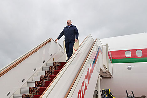 Лукашэнка прыбыў у Маскву. Вечарам у Крамлі пройдуць перагаворы з Пуціным па інтэграцыйным пакеце