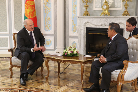 Лукашэнка: Беларусь не ставіць умоў у адносінах з Малайзіяй і гатова развіваць супрацоўніцтва