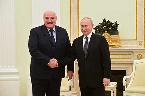 Лукашэнка на перагаворах з Пуціным: мы ўсё пераадолеем, трэба крыху часу