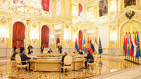 Лукашэнка ўнёс канкрэтныя прапановы для ўмацавання АДКБ у цяперашняй беспрэцэдэнтнай сітуацыі