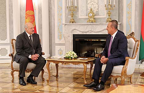 Лукашэнка: Беларусі і Турцыі трэба будзе сістэматызаваць адносіны і істотна нарасціць тавараабарот