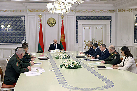 Лукашэнка аб сітуацыі на граніцы: галоўнае - абараніць сваю краіну і народ, не дапусціць сутыкненняў