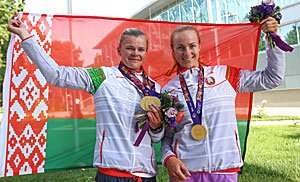 Беларускія байдарачніцы Махнёва і Літвінчук выйгралі золата ЧС у двойцы на 200 м