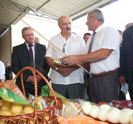 Лукашэнка абяцае далейшую падтрымку фермерам у Беларусі