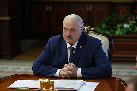 Лукашэнка пракаменціраваў атаку дрона на аўтобус з грамадзянамі Беларусі