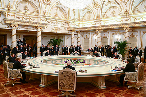 Лукашэнка на саміце СНД абазначыў стратэгічныя напрамкі ў дзейнасці Садружнасці