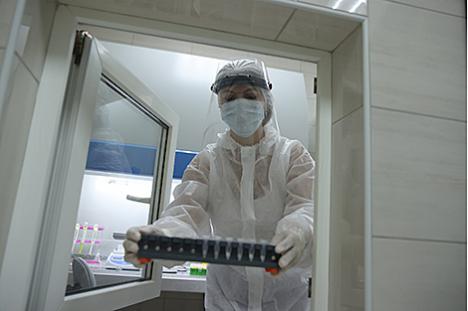 За суткі ў Беларусі зарэгістраваны 1354 пацыенты з COVID-19, выпісаны 1311