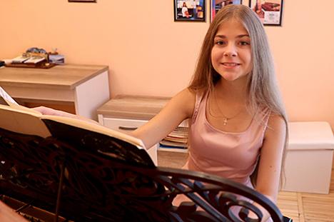 Школьніца з Наваполацка стала пераможцай міжнароднага конкурсу піяністаў у Італіі