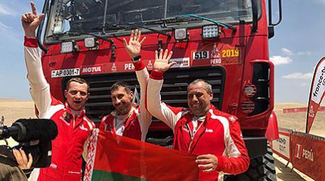 Два экіпажы 