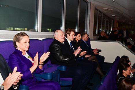 Лукашэнка ў Мінску прысутнічае на дабрачынным фестывалі 