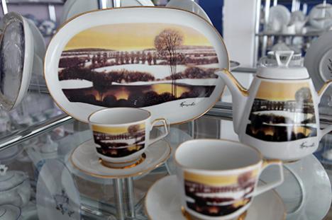 Ад глінянага гаршка да вытанчаных фарфоравых форм: выстаўка посуду адкрываецца ў Магілёве