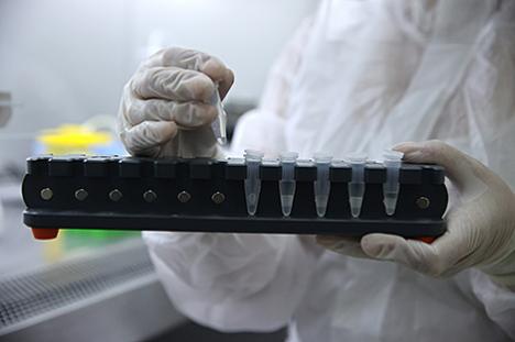 У Беларусі за суткі зарэгістраваны 880 пацыентаў з COVID-19, выпісаны 1100