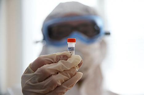 За суткі ў Беларусі зарэгістраваны 2052 пацыенты з COVID-19, выпісаны 1725