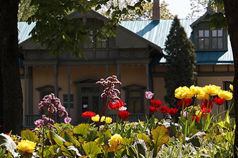 Лета, парк, музыка. Шэдэўры класічнай і сучаснай музыкі прагучаць у Лошыцкай сядзібе