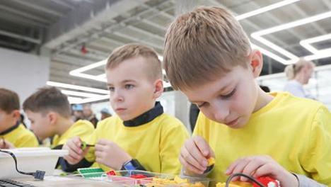 Беларускія школьнікі заваявалі медалі на міжнародным турніры па інфарматыцы