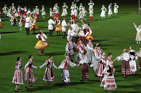 З нацыянальным каларытам: Х Міжнародны фестываль 