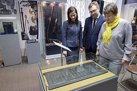 У Віцебск прывезлі знойдзеную ва Украіне надмагільную пліту Яна Баршчэўскага