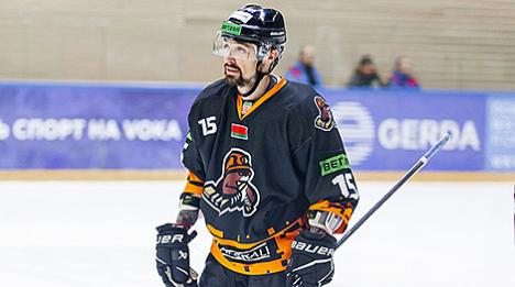 Хакеіст Аляксандр Жыдкіх згуляў тысячны матч у чэмпіянатах Беларусі