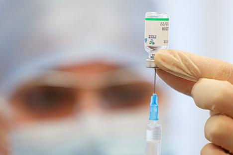 У Беларусі поўны курс вакцынацыі ад COVID-19 прайшлі больш за 1 млн 40 тыс. чалавек