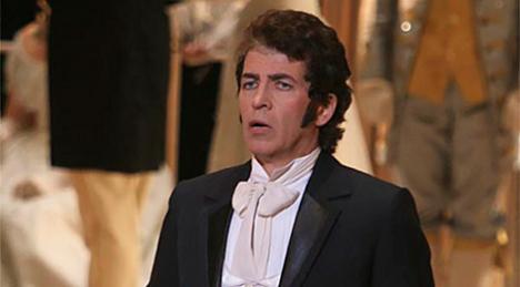 Вялікі тэатр да юбілею народнага артыста Беларусі Уладзіміра Пятрова пакажа яго знакавыя спектаклі