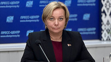 Суддзя Канстытуцыйнага Суда: беларускае заканадаўства дапамагае жанчынам спалучаць кар'еру i мацярынства
