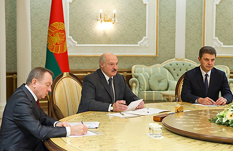 Лукашэнка: не трэба на нас глядзець як на ворагаў, якія павярнуліся плячамі да Расіі