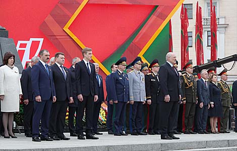 Лукашэнка: наступныя пакаленні павінны ведаць, якую цану заплаціў наш народ за свабоду