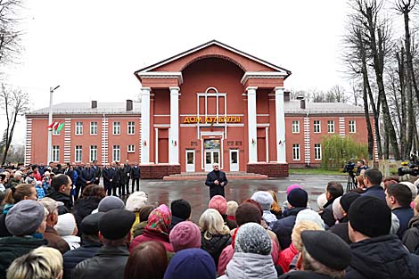 Лукашэнка пра свята 7 лістапада: гэта наша гісторыя, яе не перакрэсліш