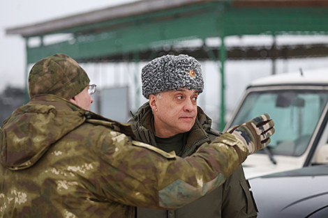 Вальфовіч расказаў аб тым, як на Захадзе палітыкі ахвяруюць дабрабытам народа дзеля мілітарызацыі
