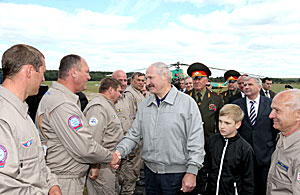 Аляксандр Лукашэнка: ДТСААФ павінна стаць магутнай грамадскай альтэрнатывай Мінабароны