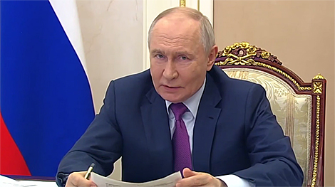 Пуцін расказаў пра хлеб, якім Лукашэнка пачаставаў яго 9 мая
