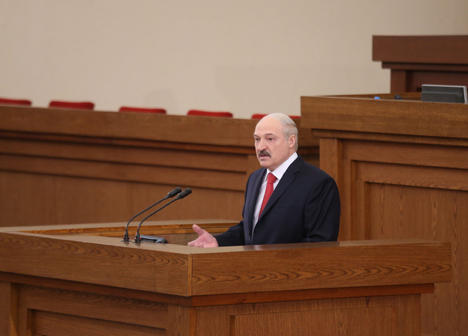 Лукашэнка гарантуе абарону правоў прадпрымальнікаў, якія сумленна вядуць сваю справу
