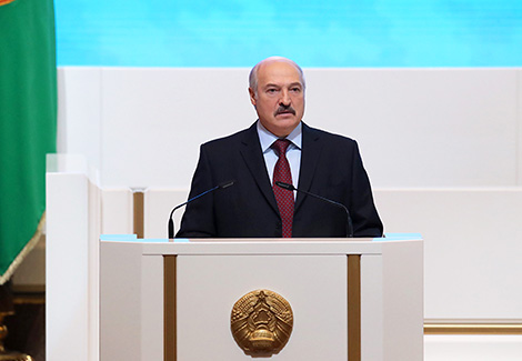 Лукашэнка: Беларусь дастойна канкурыруе на сусветным рынку ваенных тэхналогій