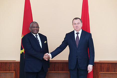 Макей: Беларусь гатова развіваць адносіны з Анголай