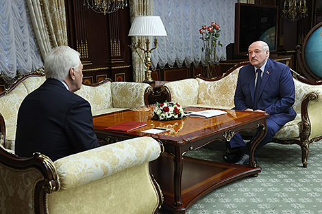 Лукашэнка на маючай адбыцца сустрэчы з Пуціным мае намер абмеркаваць пытанне імпартазамяшчэння