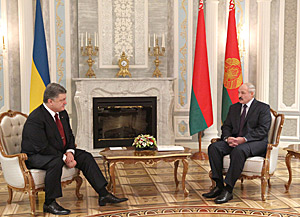 Парашэнка: Cёння вочы ўсяго свету прыкаваны да Мінска