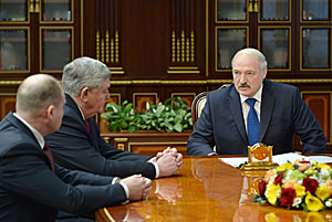 Лукашэнка просіць кіраўнікоў не забываць, што кожны чалавек мае права на выказванне ўласнага меркавання