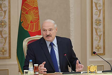 Лукашэнка на пытанне, ці верне Расія Украіне Крым: 
