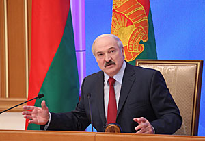 Лукашэнка: Беларусь не мае намеру ваяваць з Захадам, каб некаму дагадзіць