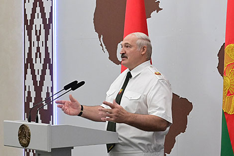 Лукашэнка: ворагі Беларусі не грэбуюць нічым, але яны пралічыліся