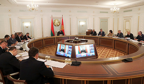 Лукашэнка чакае ад СМІ актыўнага асвятлення ўборачнай кампаніі, у тым ліку недахопаў