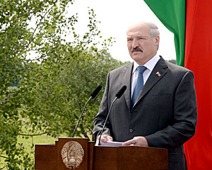 Лукашэнка: Беларусь паказвае ўсяму свету прыклад захавання сапраўдных каштоўнасцей