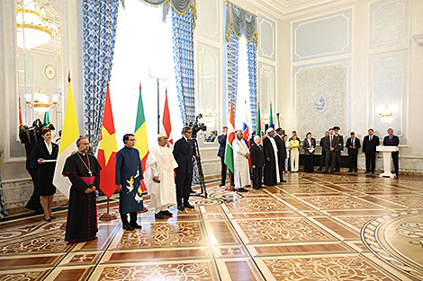 Лукашэнка - замежным дыпламатам: Беларусь заўсёды рада тым, хто нацэлены на ўмацаванне мастоў дружбы