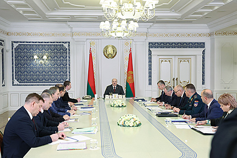 Лукашэнка паабяцаў вучоным 