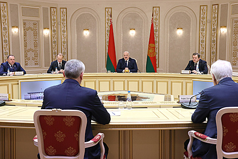 Лукашэнка заявіў, што Беларусі і Расіі трэба разам выходзіць на рынкі краін далёкай дугі