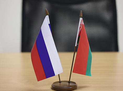 Лукашэнка: беларускім кампаніям трэба смялей асвойваць расійскі рынак