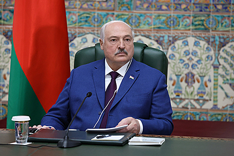 Лукашэнка прапанаваў рэалізаваць з Алжырам і Аманам буйны праект па вытворчасці ўгнаенняў